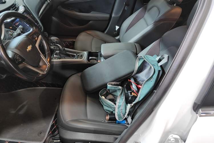 Used Chevrolet Malibu 2017 1.5T Automatic Luxury Edition Left Front Seat