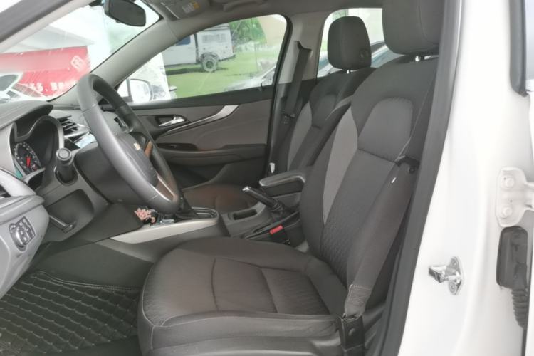 Used Chevrolet Malibu 2017 1.5T Automatic Comfort Edition Left Front Seat