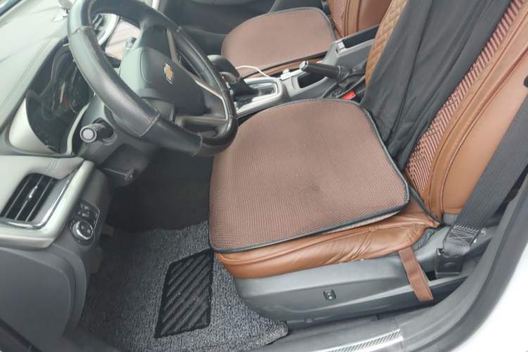 Used Chevrolet Malibu 2017 1.5T Automatic Comfort Edition Left Front Seat
