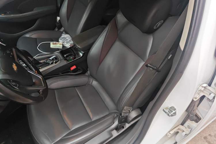 Used Chevrolet Malibu 2017 1.5T Automatic Luxury Edition Left Front Seat