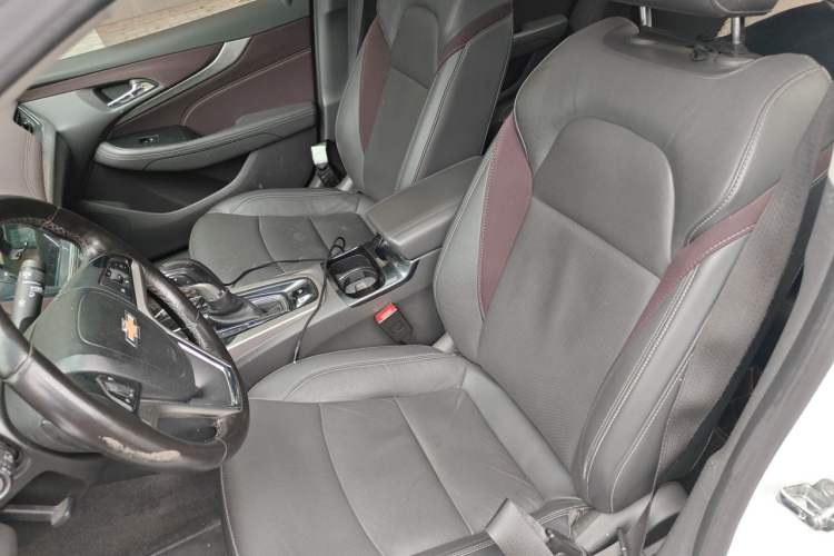 Used Chevrolet Malibu 2017 1.5T Automatic Luxury Edition Left Front Seat