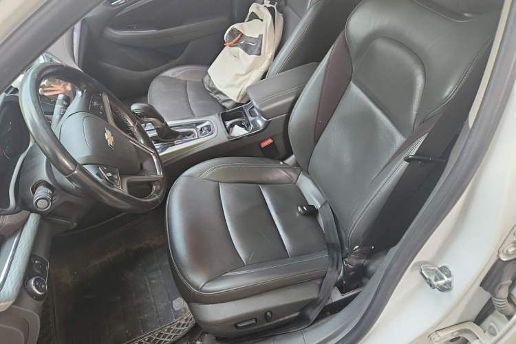 Used Chevrolet Malibu 2017 1.5T Automatic Luxury Edition Left Front Seat