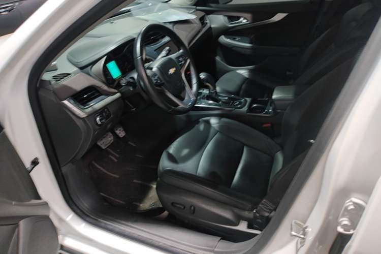 Used Chevrolet Malibu 2017 1.5T Automatic Luxury Edition Left Front Seat