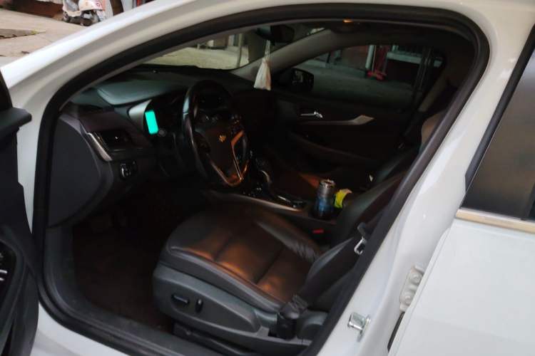 Used Chevrolet Malibu 2017 1.5T Automatic Luxury Edition Left Front Seat