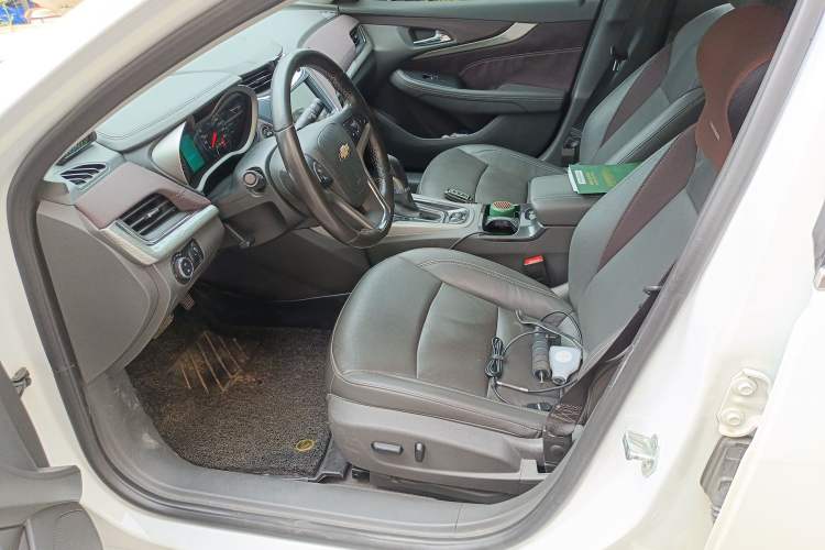Used Chevrolet Malibu 2017 1.5T Automatic Luxury Edition Left Front Seat