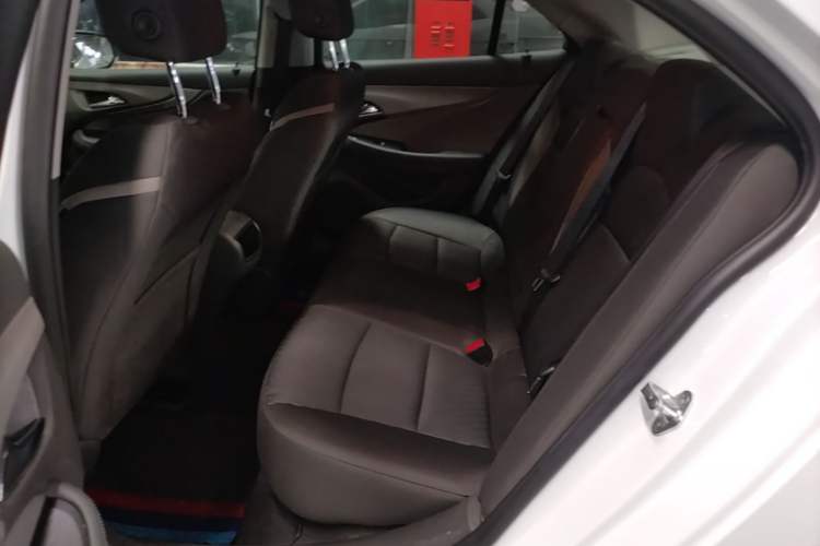 Used Chevrolet Malibu 2017 1.5T Automatic Comfort Edition Left Rear Seat