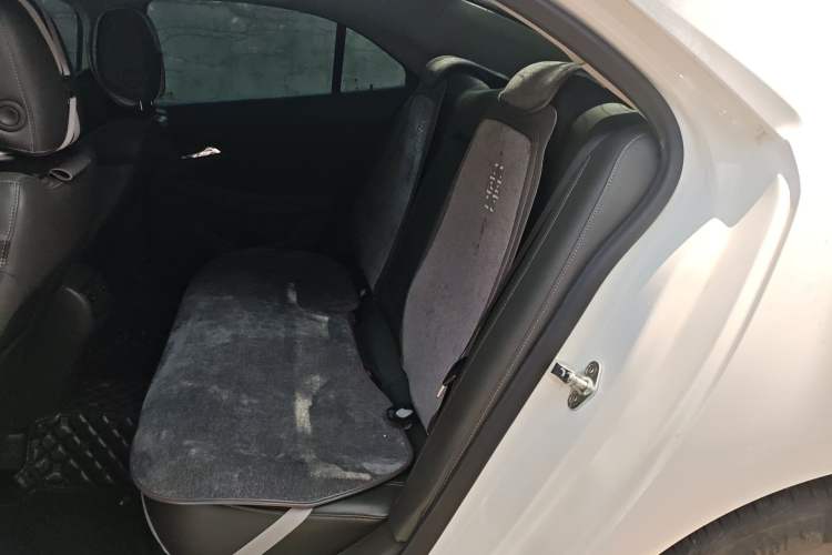 Used Chevrolet Malibu 2017 1.5T Automatic Luxury Edition Left Rear Seat