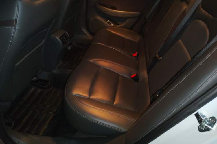 Used Chevrolet Malibu 2017 1.5T Automatic Luxury Edition Left Rear Seat