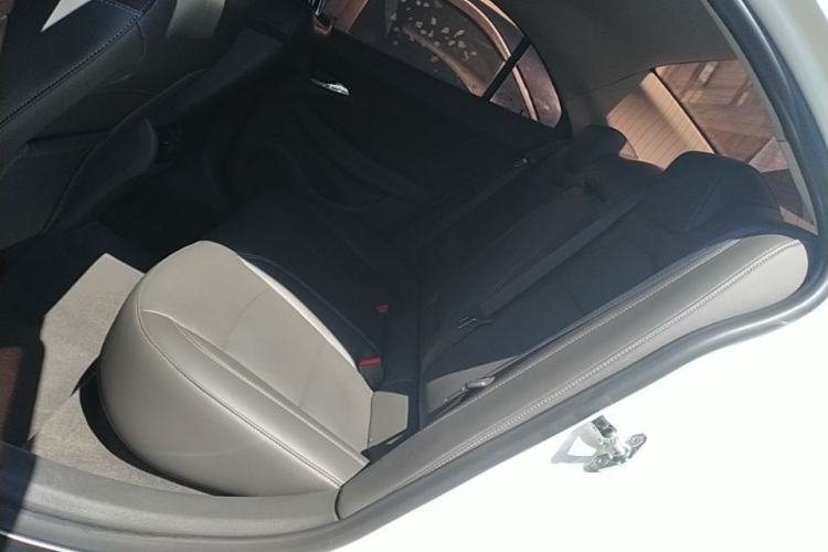 Used Chevrolet Malibu 2017 1.5T Automatic Luxury Edition Left Rear Seat