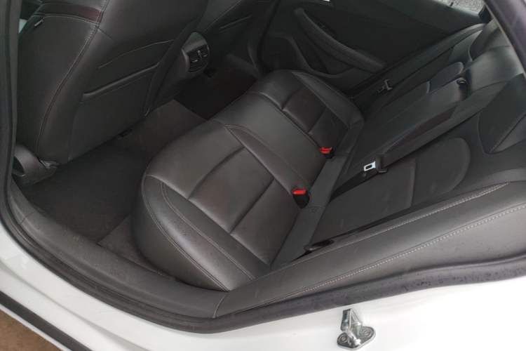 Used Chevrolet Malibu 2017 1.5T Automatic Luxury Edition Left Rear Seat