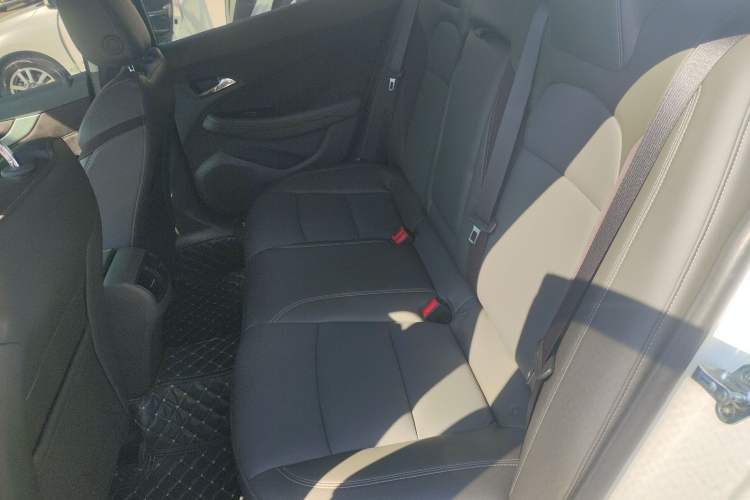 Used Chevrolet Malibu 2017 1.5T Automatic Luxury Edition Left Rear Seat