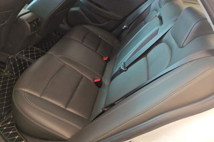 Used Chevrolet Malibu 2017 1.5T Automatic Luxury Edition Left Rear Seat