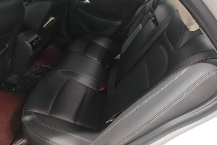 Used Chevrolet Malibu 2017 1.5T Automatic Luxury Edition Left Rear Seat