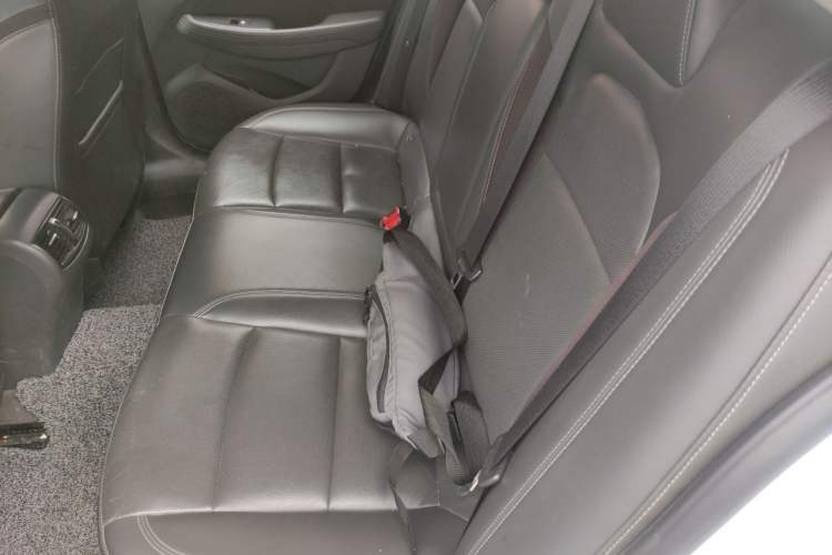 Used Chevrolet Malibu 2017 1.5T Automatic Flagship Edition Left Rear Seat