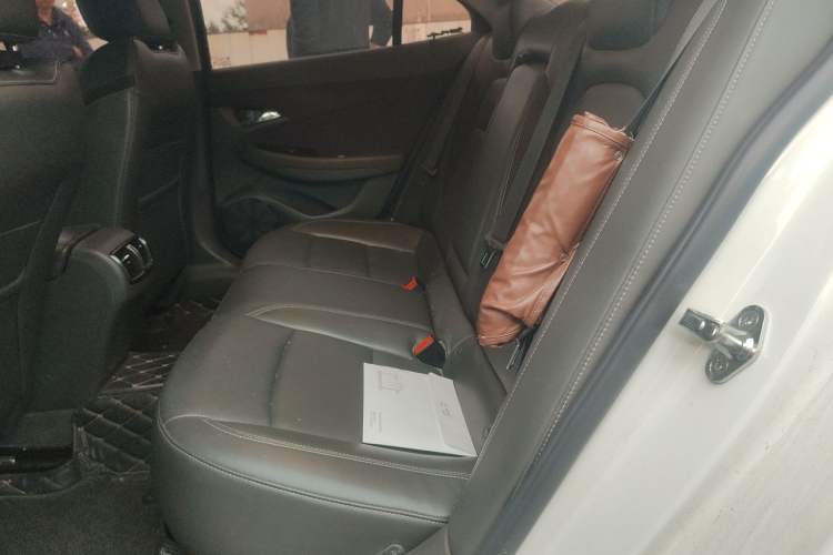 Used Chevrolet Malibu 2017 1.5T Automatic Luxury Edition Left Rear Seat