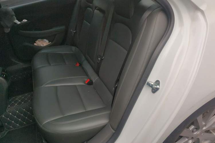 Used Chevrolet Malibu 2017 1.5T Automatic Luxury Edition Left Rear Seat