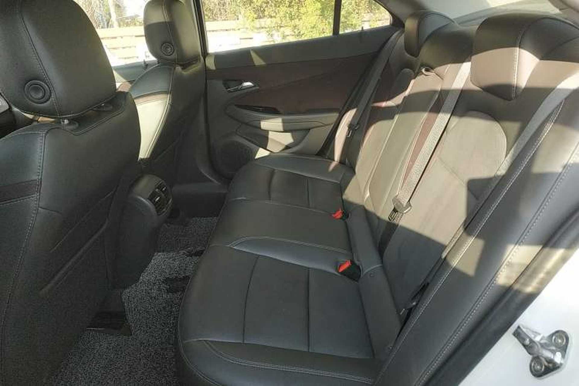 Used Chevrolet Malibu 2017 1.5T Automatic Luxury Edition Left Rear Seat