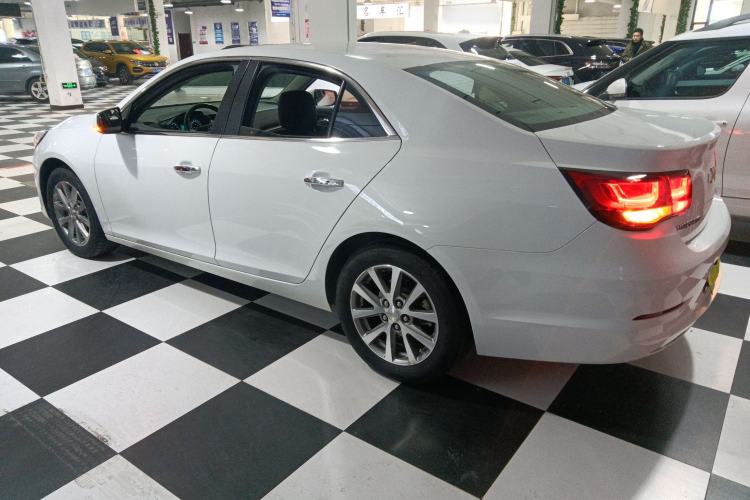 Used Chevrolet Malibu 2017 1.5T Automatic Luxury Edition Left Side