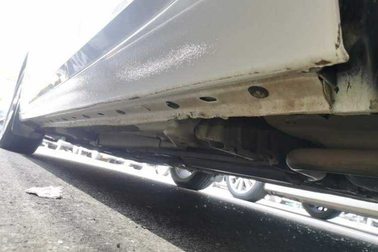 Used Chevrolet Malibu 2017 1.5T Automatic Luxury Edition Left Side Sill