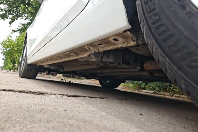 Used Chevrolet Malibu 2017 1.5T Automatic Luxury Edition Left Side Sill