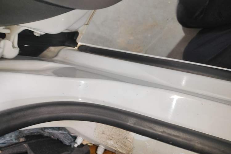 Used Chevrolet Malibu 2017 1.5T Automatic Luxury Edition Left Side Sill