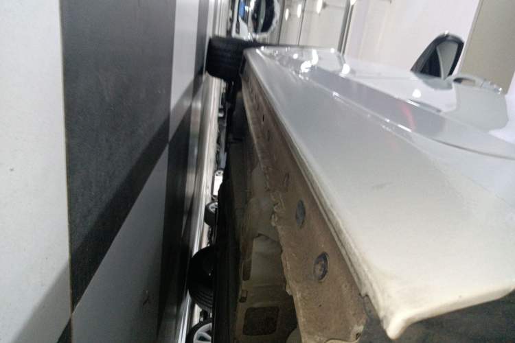 Used Chevrolet Malibu 2017 1.5T Automatic Luxury Edition Left Side Sill