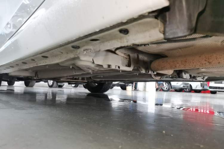Used Chevrolet Malibu 2017 1.5T Automatic Comfort Edition Left Side Sill