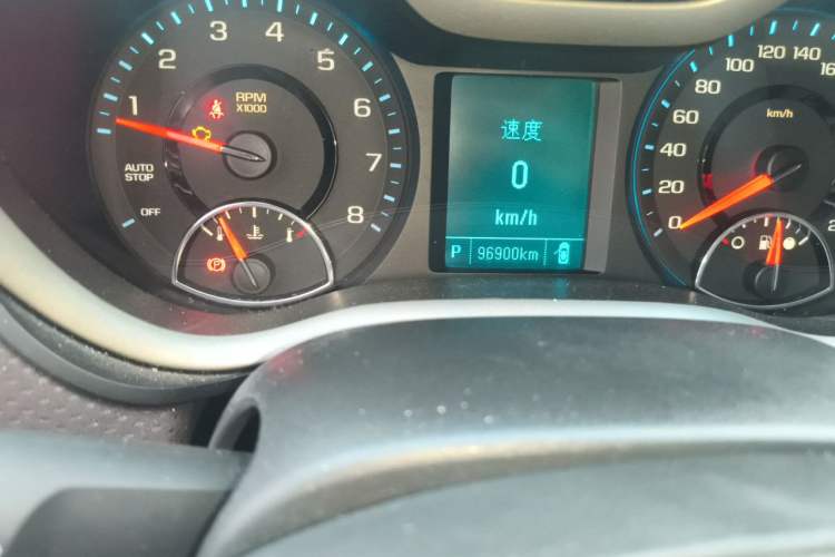 Used Chevrolet Malibu 2017 1.5T Automatic Luxury Edition Odometer Close Up