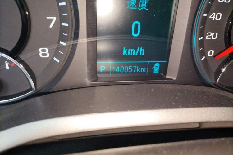 Used Chevrolet Malibu 2017 1.5T Automatic Luxury Edition Odometer Close Up