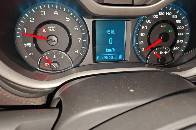 Used Chevrolet Malibu 2017 1.5T Automatic Luxury Edition Odometer Close Up