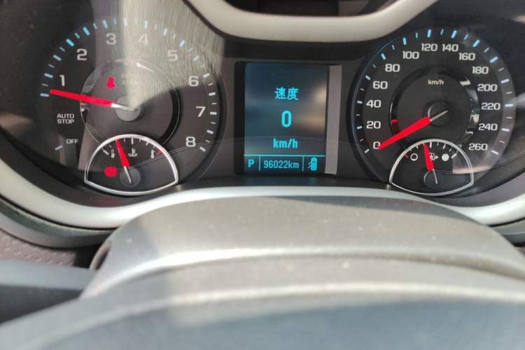 Used Chevrolet Malibu 2017 1.5T Automatic Luxury Edition Odometer Close Up
