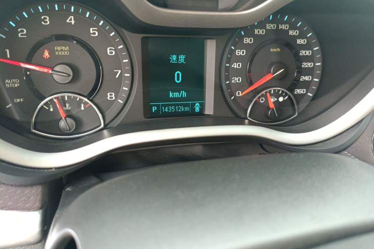 Used Chevrolet Malibu 2017 1.5T Automatic Luxury Edition Odometer Close Up