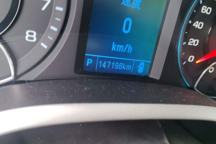 Used Chevrolet Malibu 2017 1.5T Automatic Luxury Edition Odometer Close Up