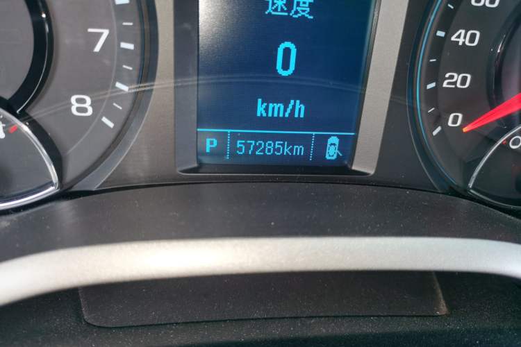 Used Chevrolet Malibu 2017 1.5T Automatic Luxury Edition Odometer Close Up