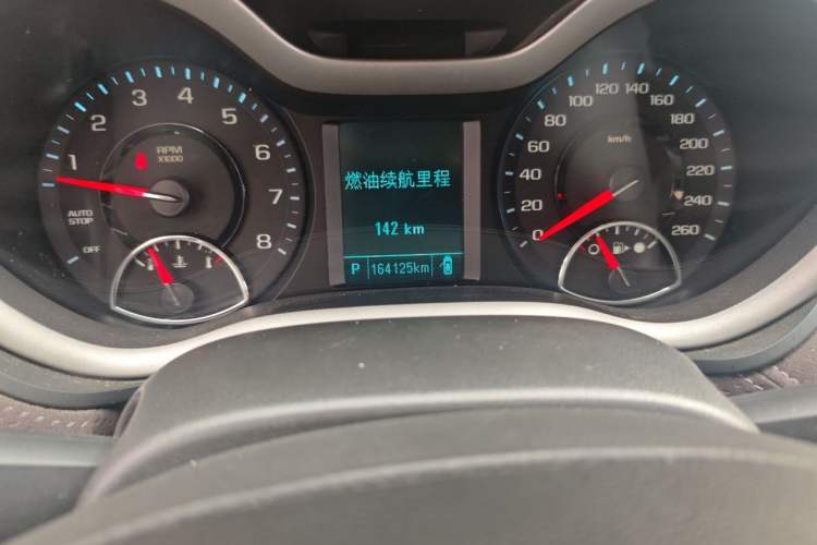 Used Chevrolet Malibu 2017 1.5T Automatic Luxury Edition Odometer Close Up