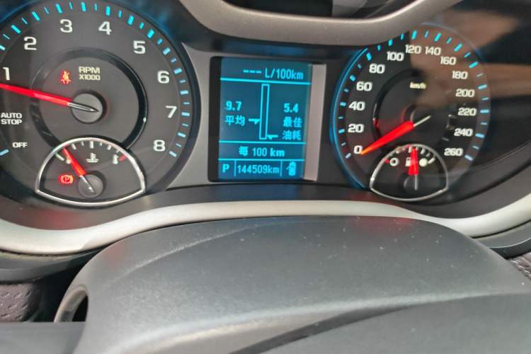 Used Chevrolet Malibu 2017 1.5T Automatic Luxury Edition Odometer Close Up