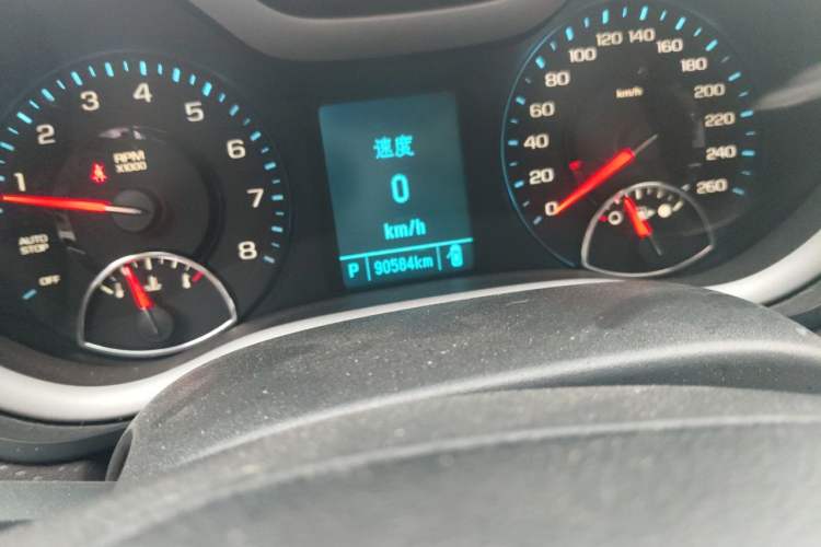 Used Chevrolet Malibu 2017 1.5T Automatic Luxury Edition Odometer Close Up