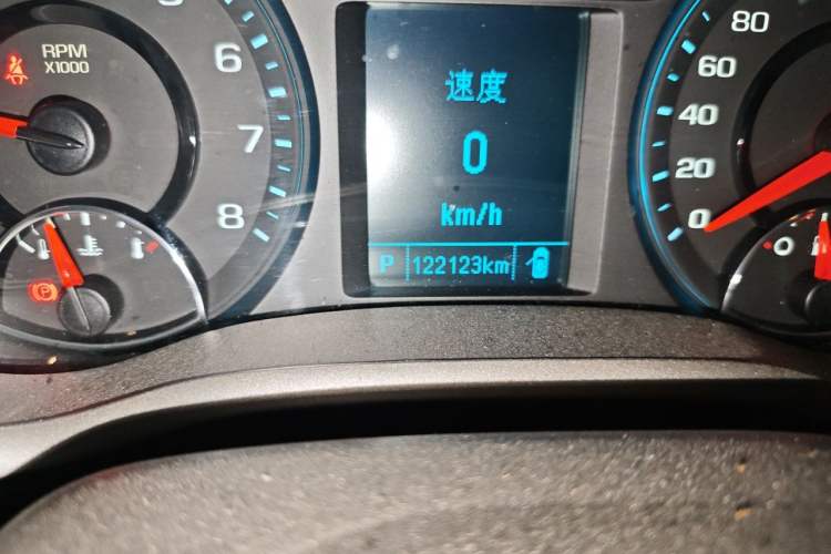 Used Chevrolet Malibu 2017 1.5T Automatic Luxury Edition Odometer Close Up