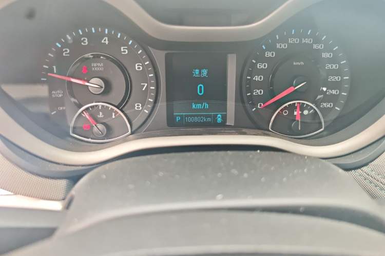 Used Chevrolet Malibu 2017 1.5T Automatic Comfort Edition Odometer Close Up