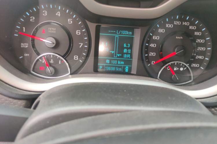 Used Chevrolet Malibu 2017 1.5T Automatic Flagship Edition Odometer Close Up