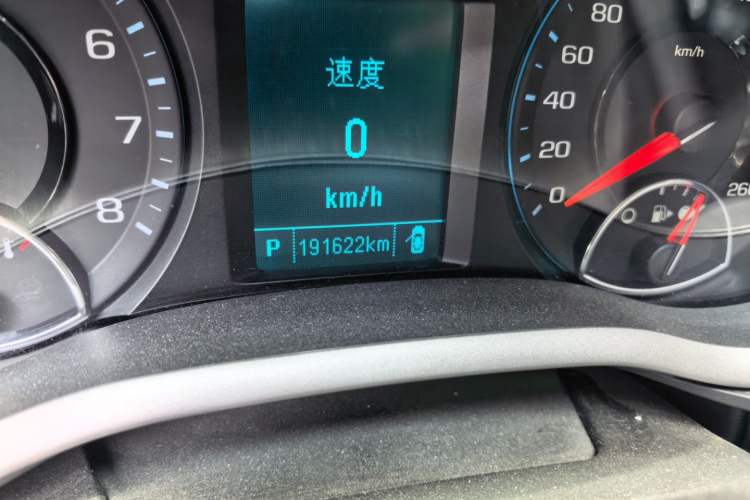 Used Chevrolet Malibu 2017 1.5T Automatic Luxury Edition Odometer Close Up