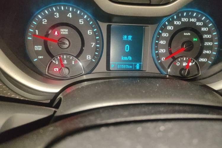 Used Chevrolet Malibu 2017 1.5T Automatic Luxury Edition Odometer Close Up