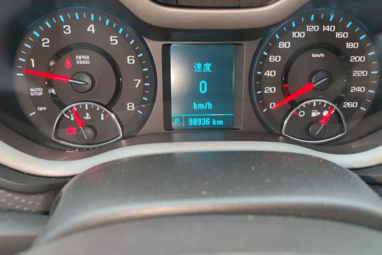 Used Chevrolet Malibu 2017 1.5T Automatic Luxury Edition Odometer Close Up