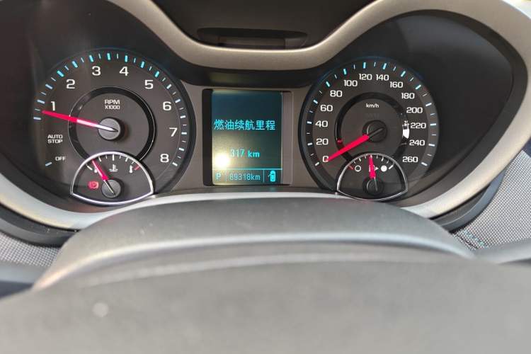 Used Chevrolet Malibu 2017 1.5T Automatic Comfort Edition Odometer Close Up