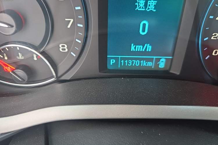 Used Chevrolet Malibu 2017 1.5T Automatic Luxury Edition Odometer Close Up