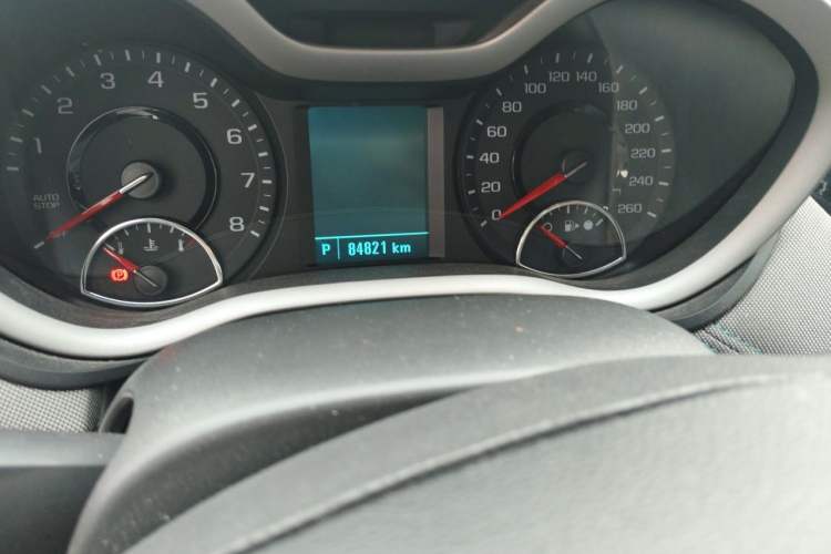 Used Chevrolet Malibu 2017 1.5T Automatic Comfort Edition Odometer Close Up