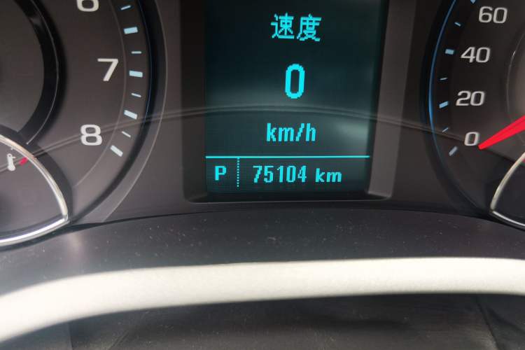 Used Chevrolet Malibu 2017 1.5T Automatic Luxury Edition Odometer Close Up
