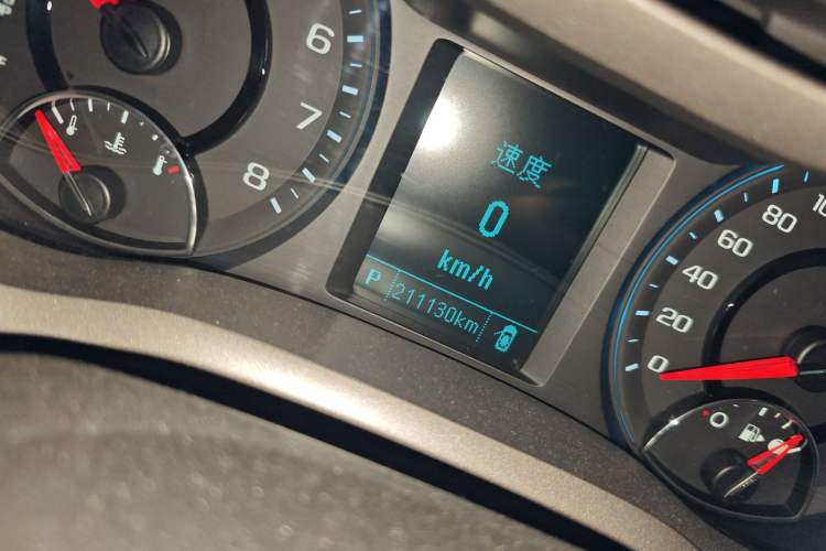 Used Chevrolet Malibu 2017 1.5T Automatic Luxury Edition Odometer Close Up