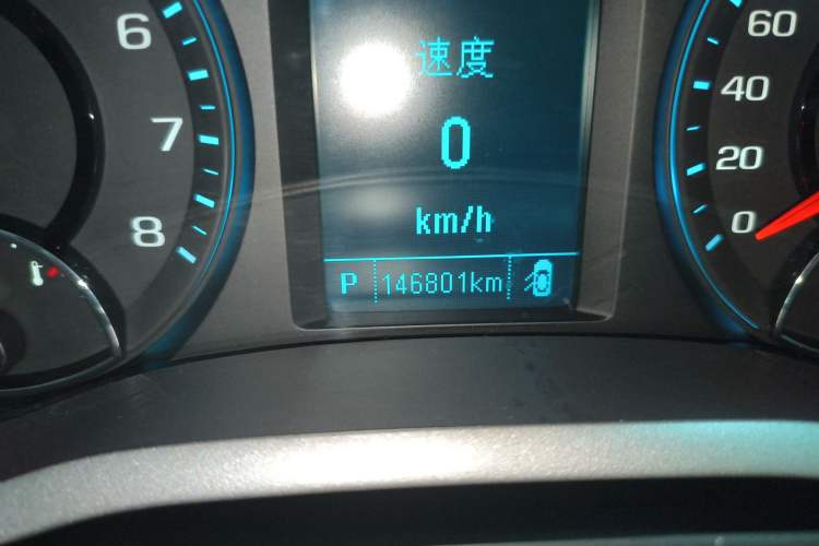 Used Chevrolet Malibu 2017 1.5T Automatic Luxury Edition Odometer Close Up