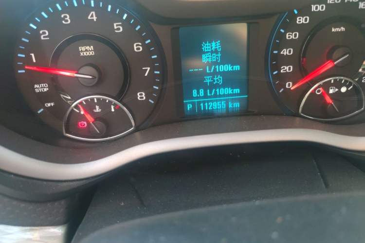 Used Chevrolet Malibu 2017 1.5T Automatic Luxury Edition Odometer Close Up